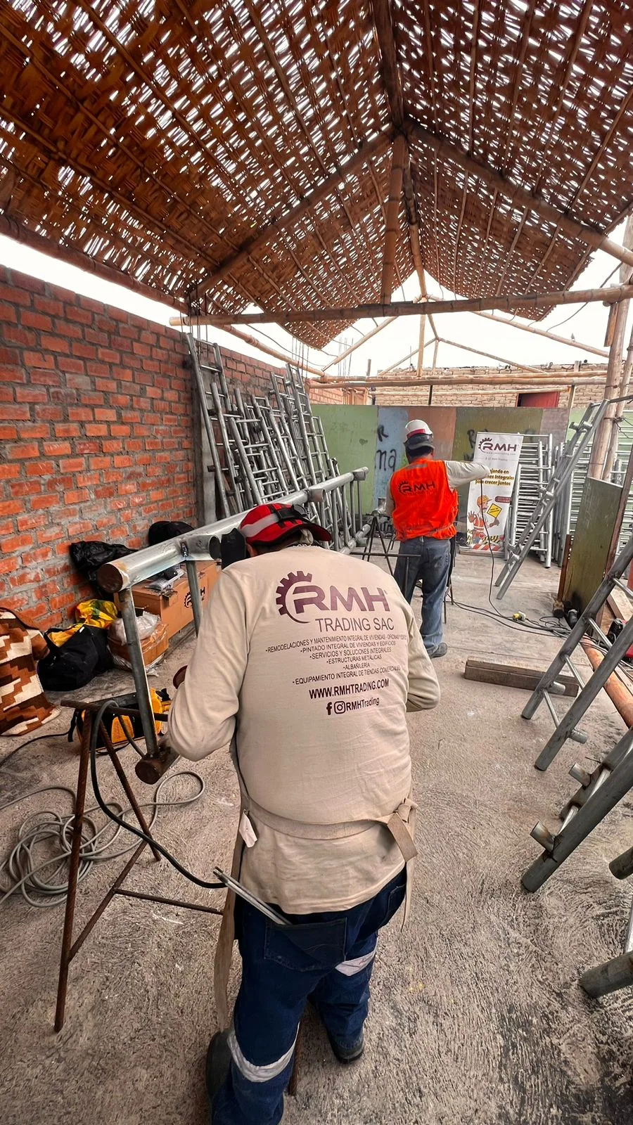 Fabricación e instalación de 67 escaleras · fotografía 3