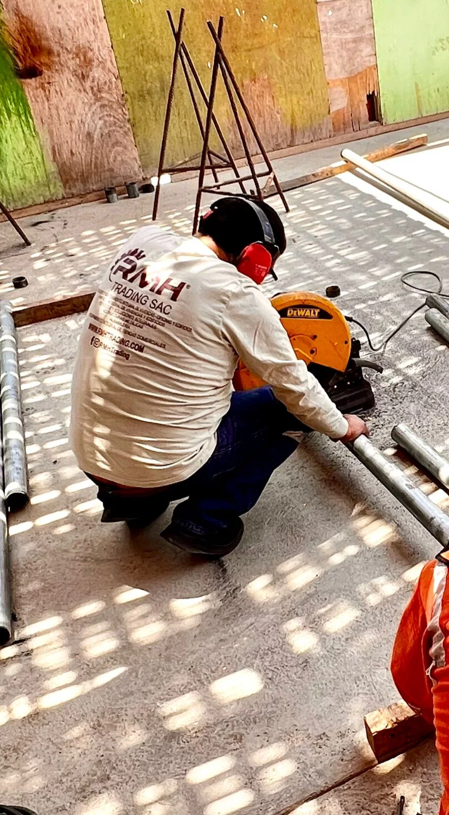 Fabricación e instalación de 67 escaleras · fotografía 8