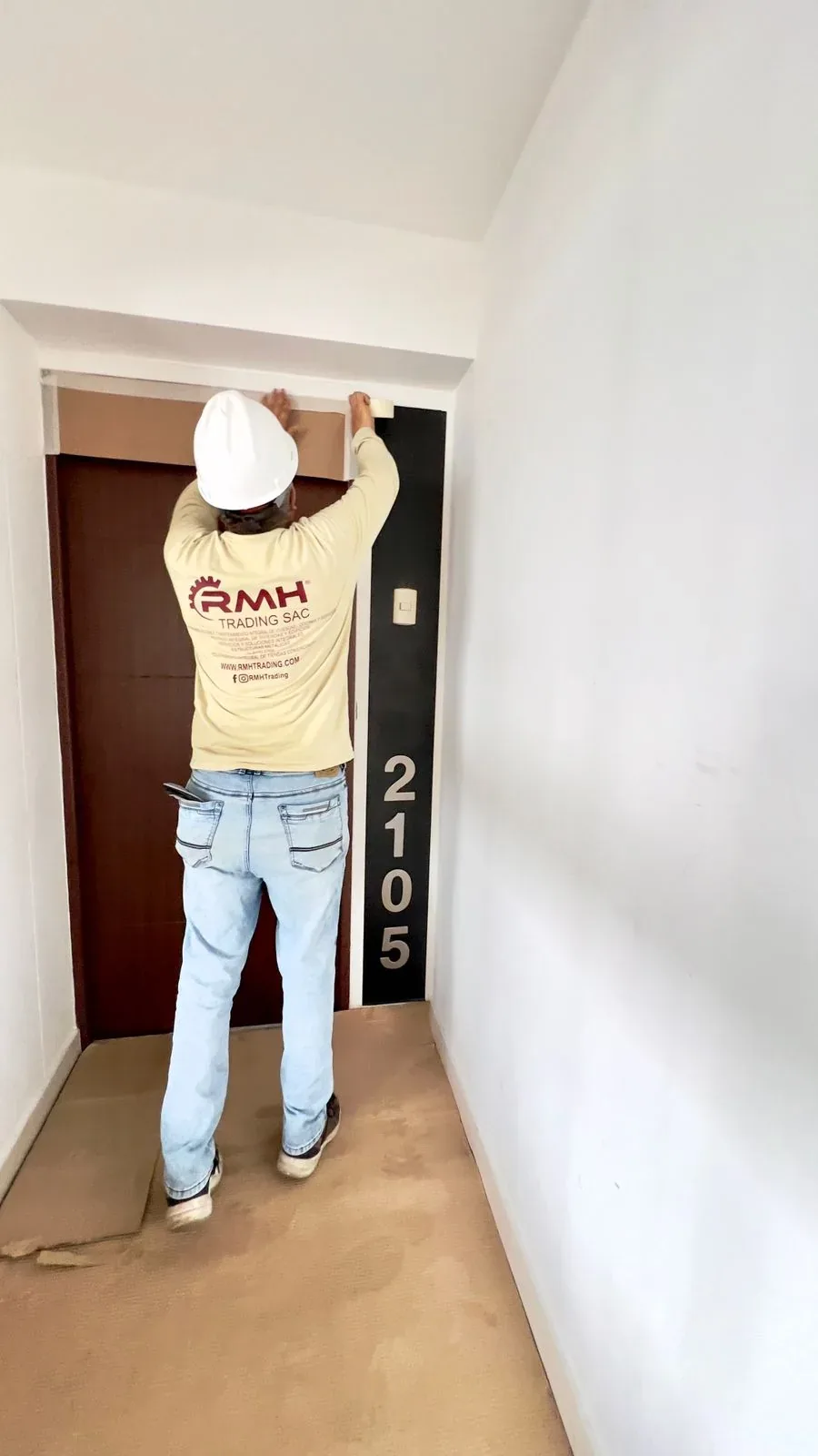 Pintado interno de edificio · fotografía 1