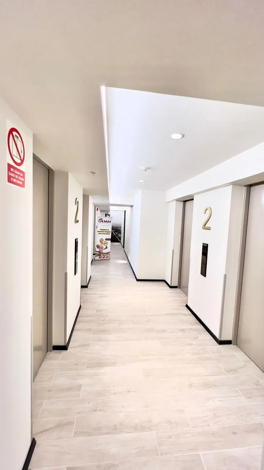 Pintado interno de edificio · fotografía 9