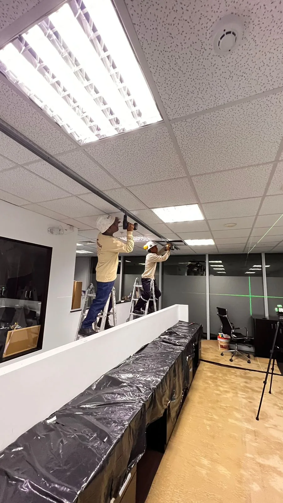 Adecuación de oficinas de Latino Cargo · fotografía 3