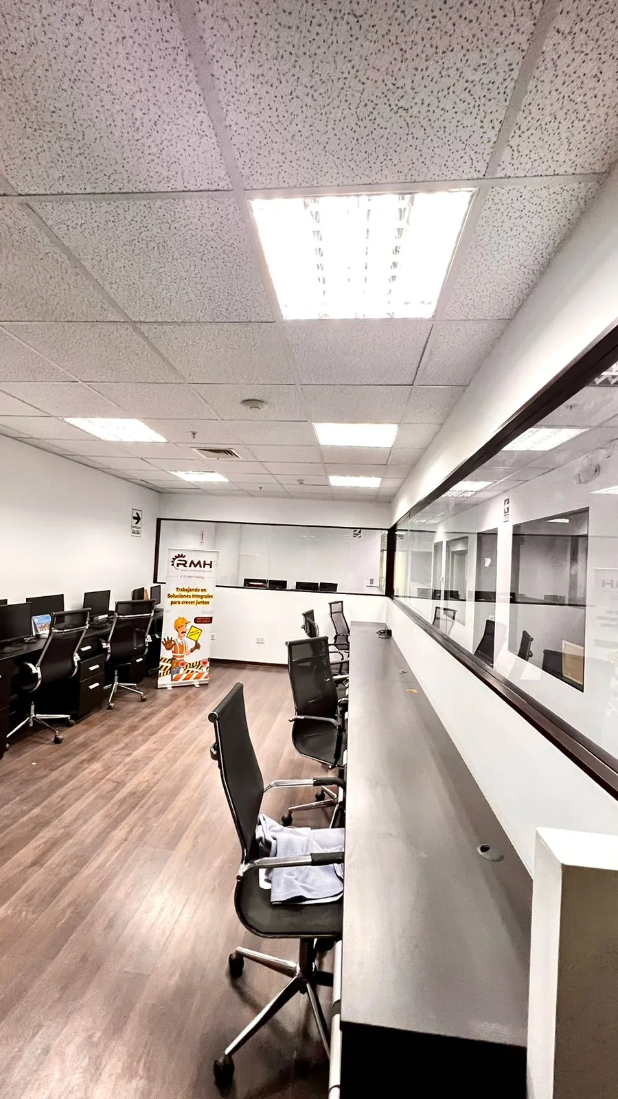 Adecuación de oficinas de Latino Cargo · fotografía 7