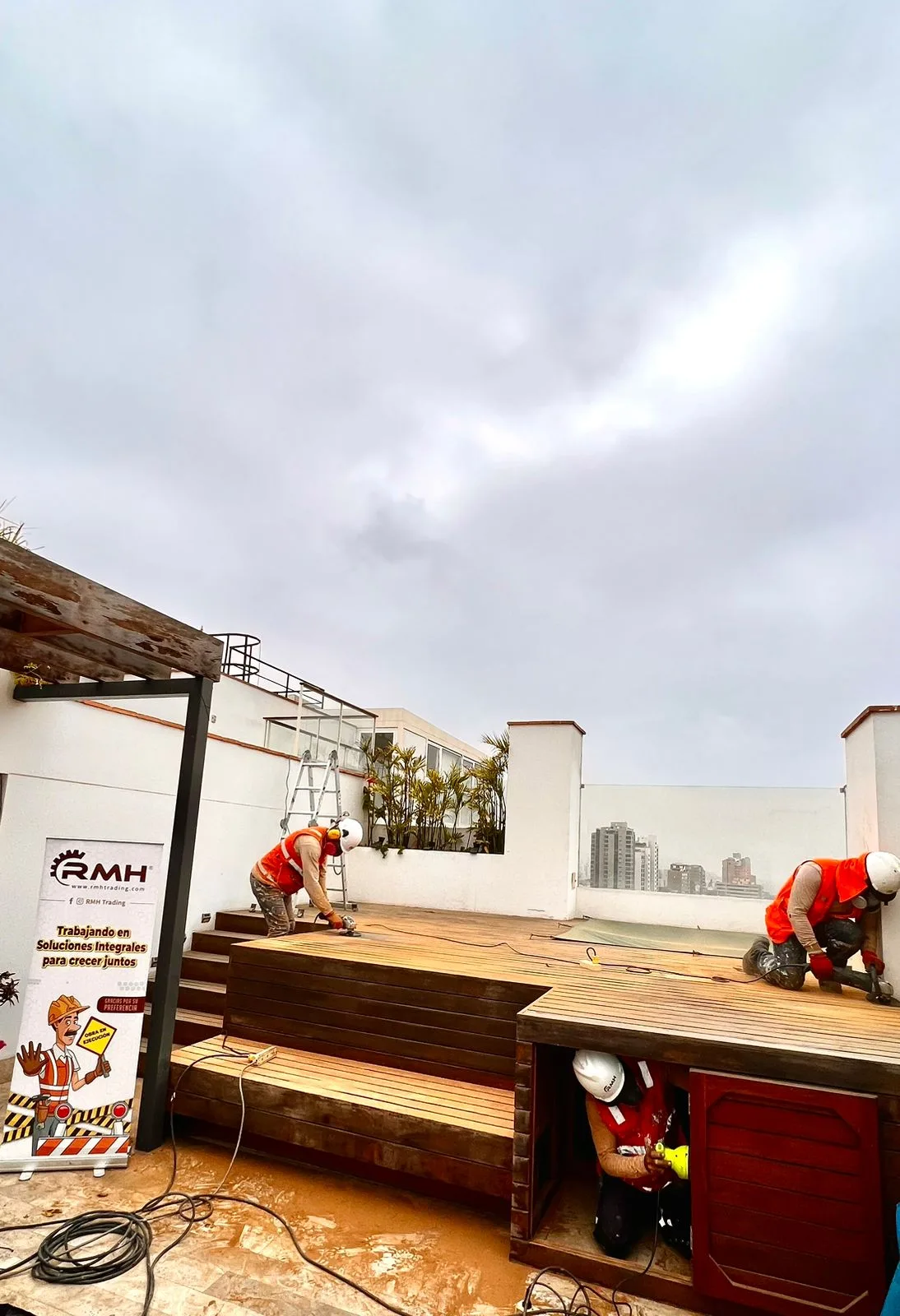 Tratamiento de madera en penthouse de San Isidro · fotografía 5