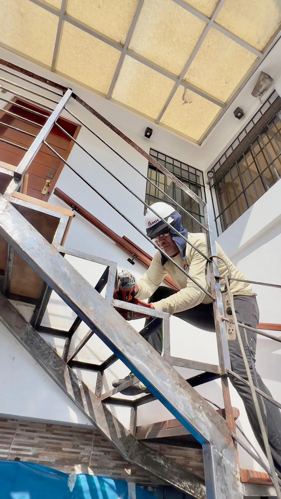 Remodelación de escalera principal · fotografía 4